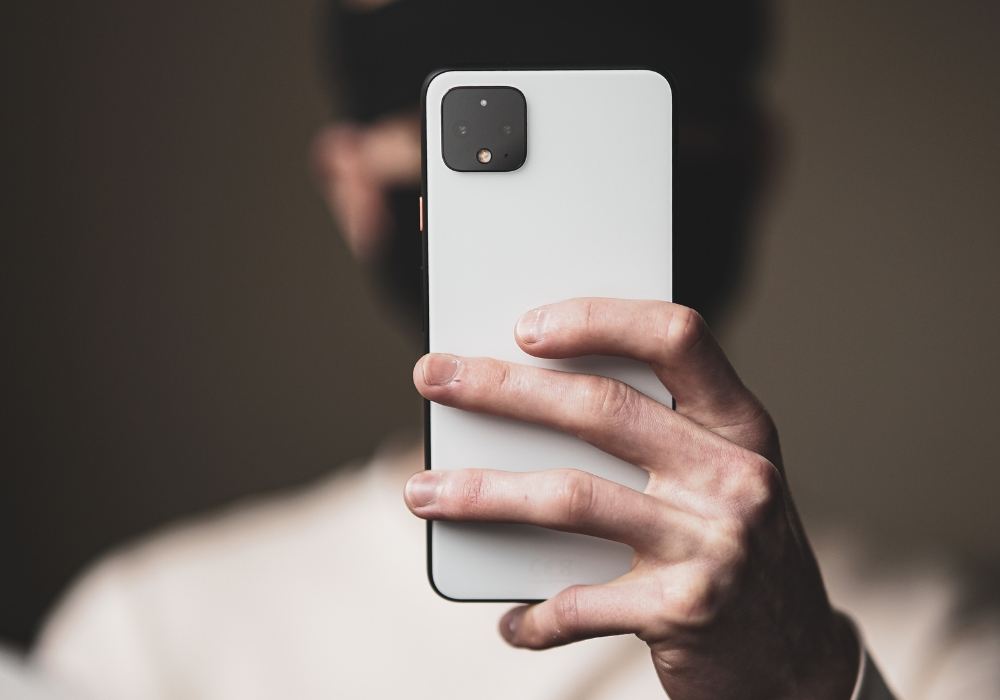 Estratégias de Prevenção e Manejo Ergonômico do “Texting Thumb”